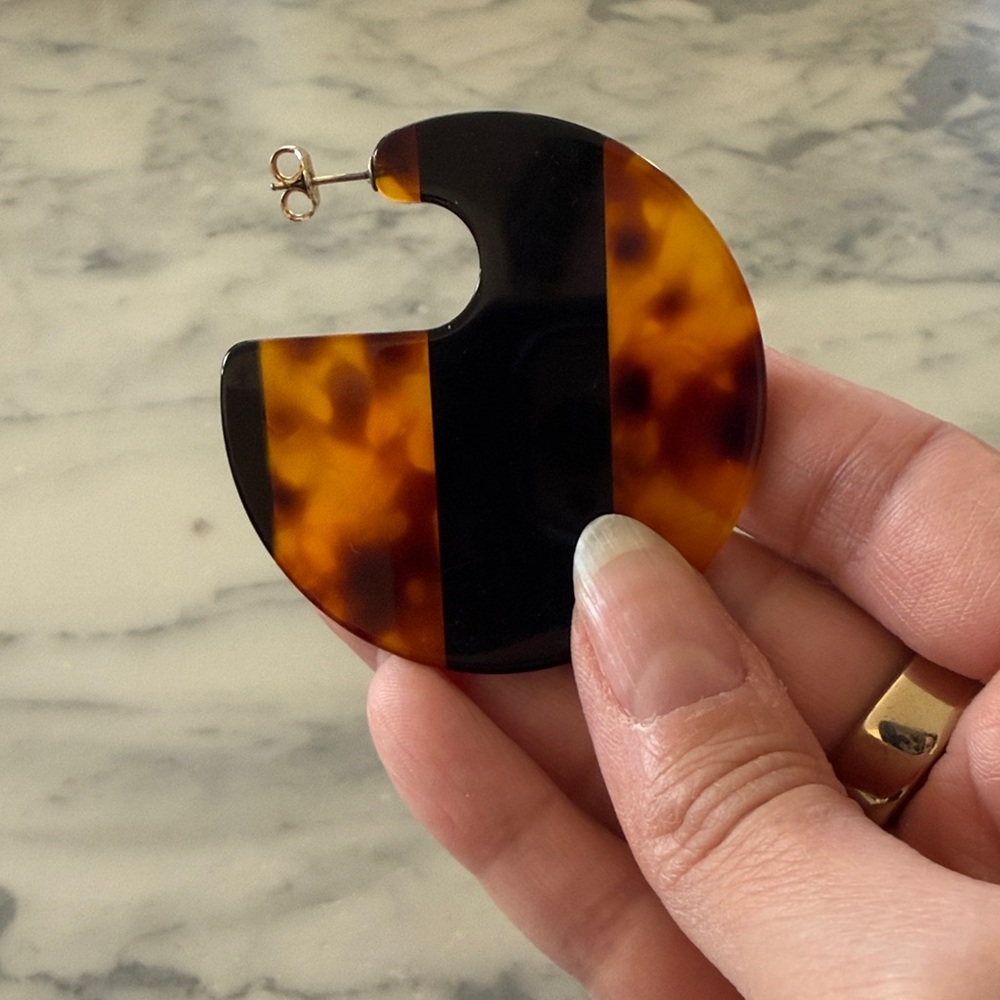 Rachel Comey Camille Tortoise Shell and Black Earrings - Picture 5 of 8